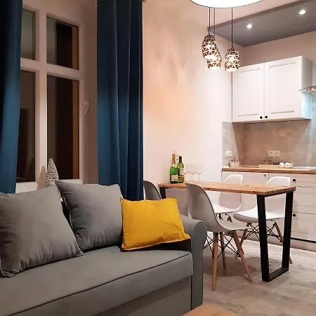 Apartament Przy Placu Piastowskim Jelenia Gora Exterior photo