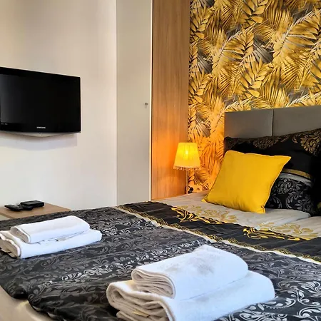 Apartament Przy Placu Piastowskim Jelenia Gora Exterior photo