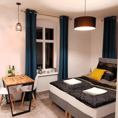 Apartament Przy Placu Piastowskim Jelenia Gora Room photo